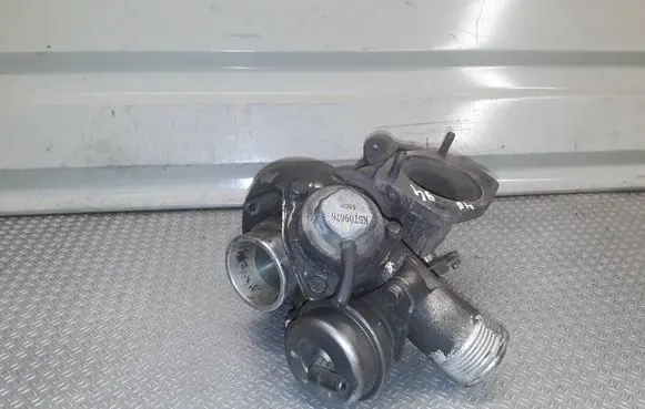 Volvo XC70 Turbo TD04L14T 4937700202 30650634