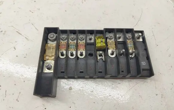 Volkswagen Transporter - Caravelle T5 Fuse module 7H6970187J