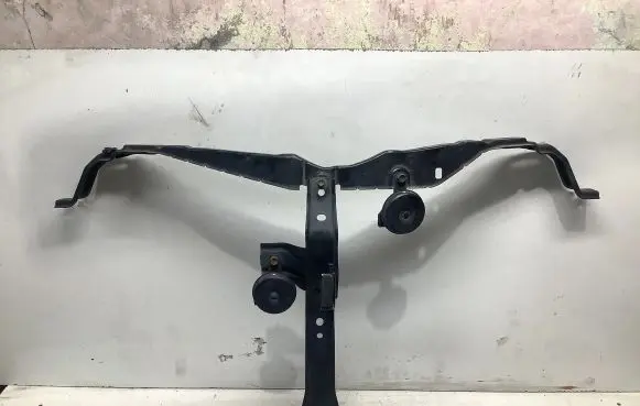 Toyota RAV 4 (XA40) Top upper radiator support slam panel 8651020280