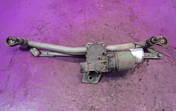 Opel Astra H Front wiper linkage and motor 