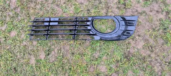 Audi A8 S8 D3 4E Front bumper lower grill 4E0807682A