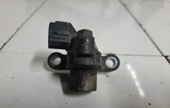 Volvo V70 Crankshaft speed sensor 30637803
