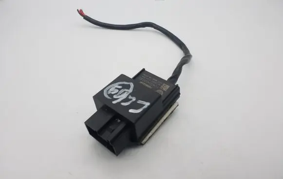 Volkswagen PASSAT CC Fuel pump relay 1K0906093K