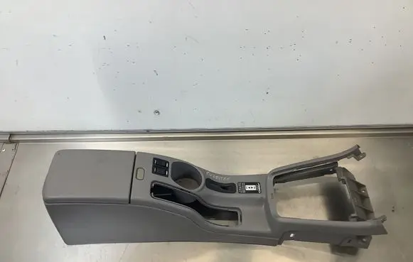 Subaru Forester SG Center console 92132SA000 PPTD23