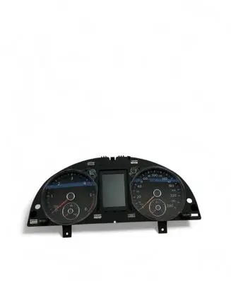 Volkswagen PASSAT B7 Speedometer (instrument cluster) 3AA920870J
