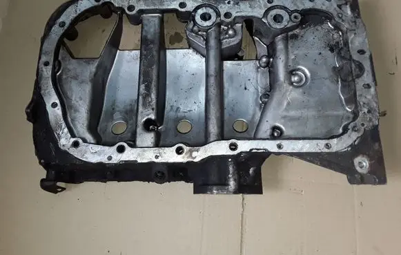 Toyota Avensis T250 Oil sump NOCODE