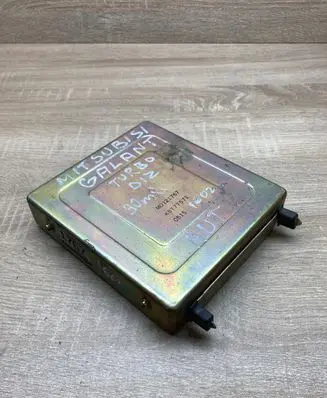 Mitsubishi Galant Engine control unit/module ECU MD121767 K8T77571