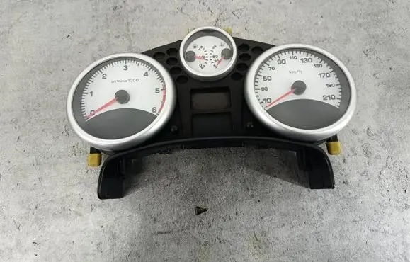 Peugeot 207 Speedometer (instrument cluster) 9666133180