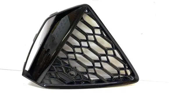 Audi RS6 C8 Front bumper lower grill 4K8807681D