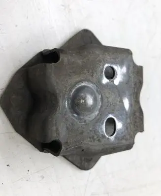 Toyota Avensis T270 Fender mounting bracket
