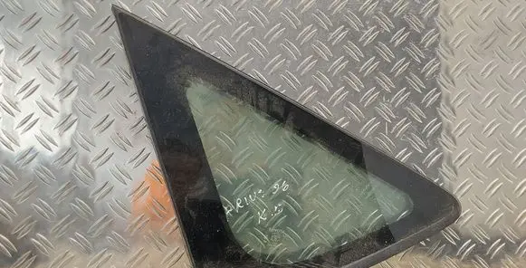 Toyota Prius (NHW20) Rear side window 43R005834