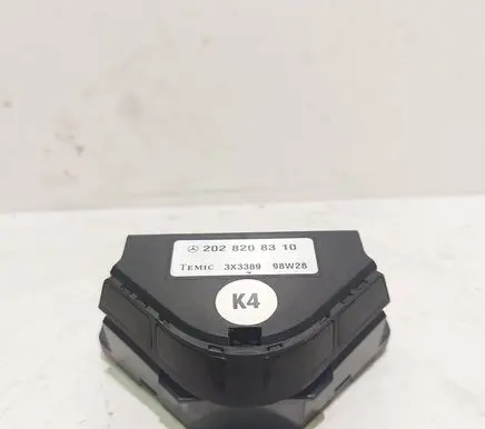 Mercedes-Benz C W202 Other control units/modules 2028208310 3X3389 98W28