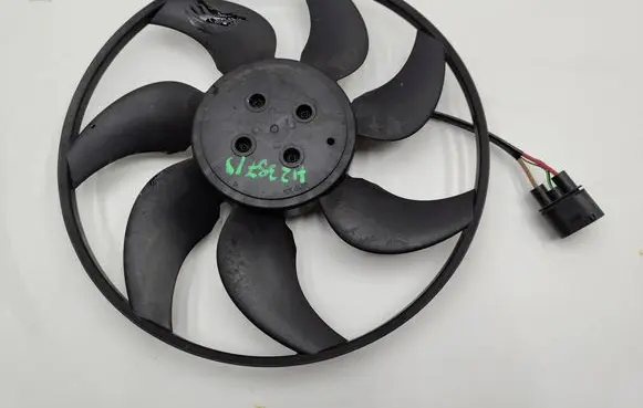 Audi A4 S4 B9 8W Electric radiator cooling fan 8W0121003G
