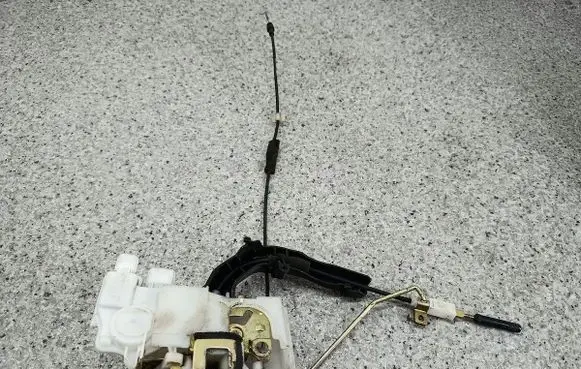 Honda Accord Front door lock 601012047442P