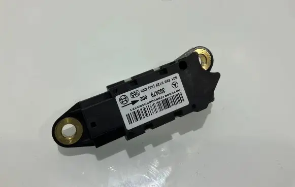 Mercedes-Benz E W211 Airbag deployment crash/impact sensor 0018209126 303479002 7182091269