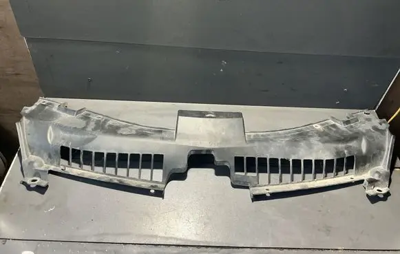 Opel Antara Engine bonnet/hood lock trim molding 96804230