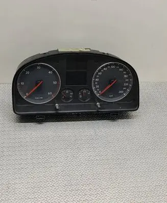 Volkswagen Touran I Speedometer (instrument cluster) 1T0920862A V0003000 VWZ7Z0E2782900