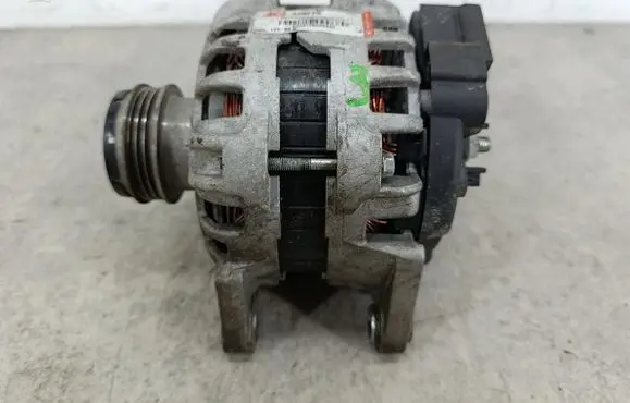 Dacia Logan II Generator/alternator A0677S