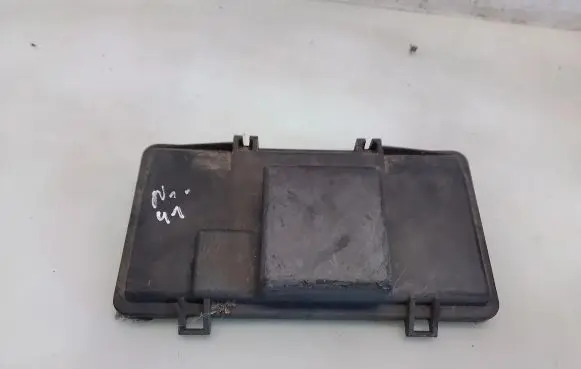 Audi 80 90 B2 Fuse box cover