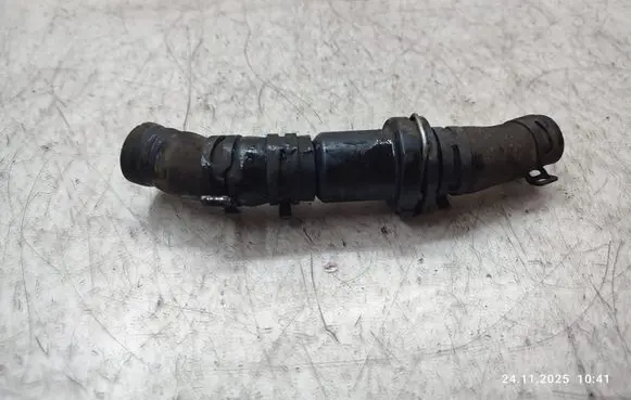 Audi Q5 SQ5 Engine coolant pipe/hose 1K0121113A