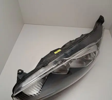 Ford Fiesta Headlight/headlamp 175D10300