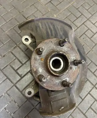 Toyota RAV 4 (XA20) Front wheel hub spindle knuckle