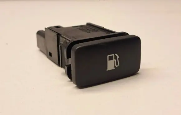 Lexus RX 330 - 350 - 400H Fuel tank opening switch 15A492