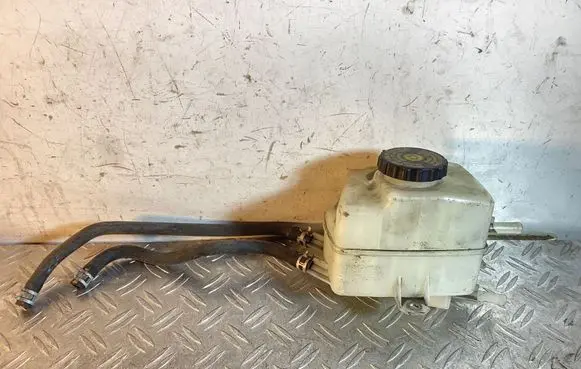 Lexus RX 450H Brake fluid reservoir 240400
