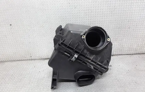 Mitsubishi Grandis Air filter box 1500A171