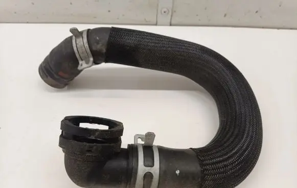 Hyundai Kona I Engine coolant pipe/hose