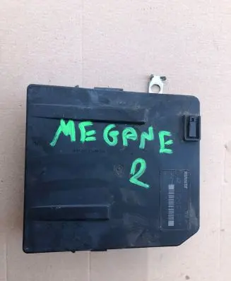 Renault Megane II Fuse box set 8200481866