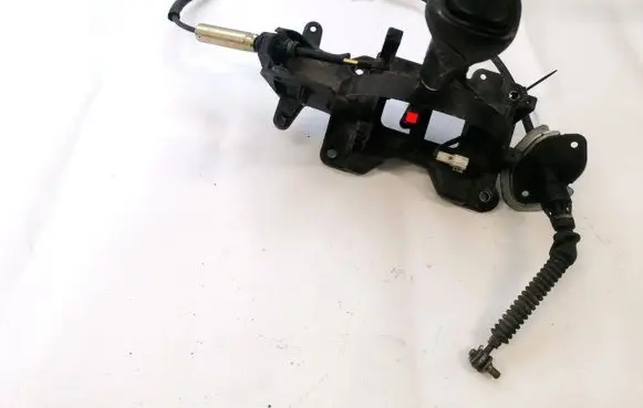 Mitsubishi Galant Gear shifter/selector MR19670