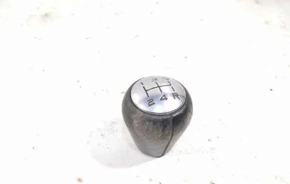 Peugeot 206 Gear lever shifter trim leather/knob 