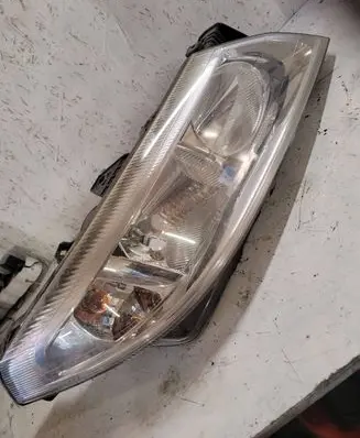 Renault Laguna II Headlight/headlamp 8200002847