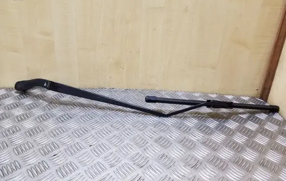 Opel Insignia A Front wiper blade arm