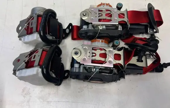 Mercedes-Benz A W177 Set of seat belts 