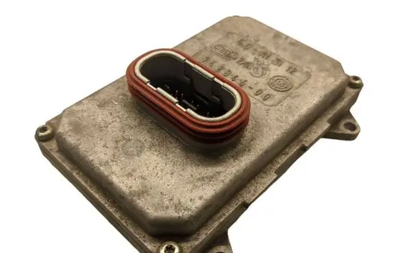 Mercedes-Benz E W211 Headlight ballast module Xenon 5DF008704 YWC500440 5DF00870470