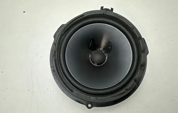 Ford Mustang VI Front door speaker FR3T18808CC