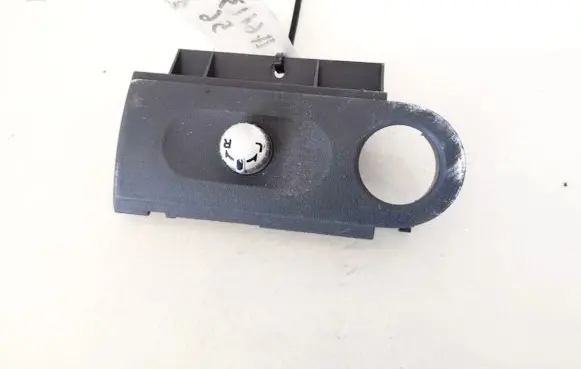 Mitsubishi Colt Wing mirror switch mn148893zz