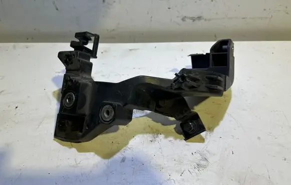 KIA Ceed Headlight/headlamp mounting bracket ET013E
