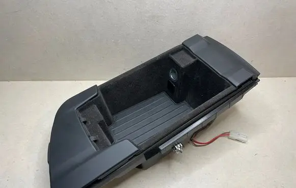 BMW 5 G30 G31 G38 Glove box central console 9330664