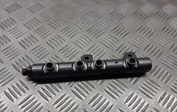 Citroen C5 Fuel main line pipe