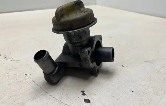 Saab 9-5 Oil fill pipe 5519525