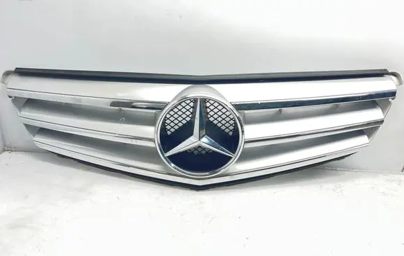 Mercedes-Benz C W204 Front bumper upper radiator grill A2048800023