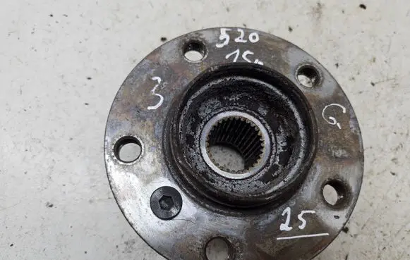 BMW 5 F10 F11 Rear wheel hub