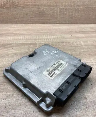 Volkswagen PASSAT B5 Engine control unit/module ECU 038906019BJ 0281010176