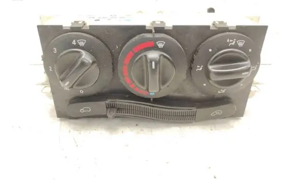 Mercedes-Benz A W168 Climate control unit 1688300385