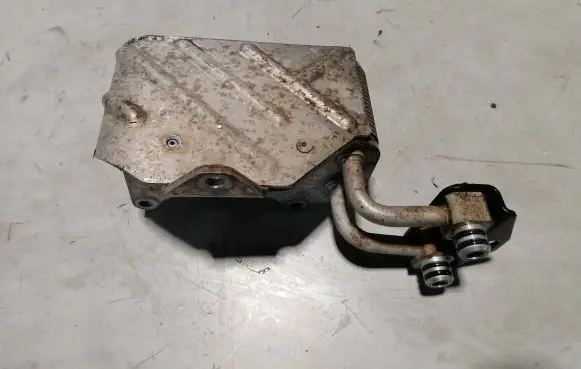 Ford Ranger Oil filter mounting bracket