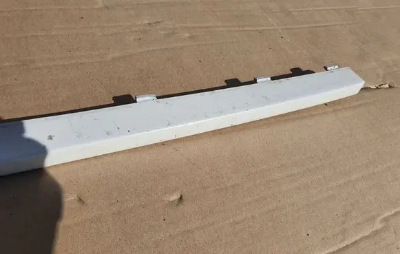 Volvo XC90 Front bumper splitter molding BP3ED