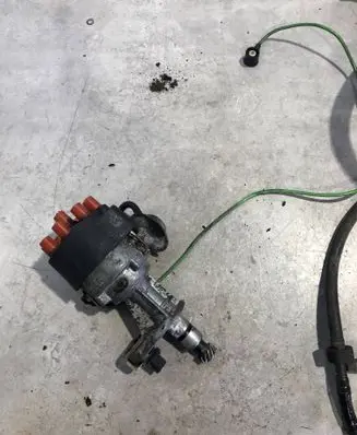 Mercedes-Benz 380 560SEC C126 Spark distributor 0031581001